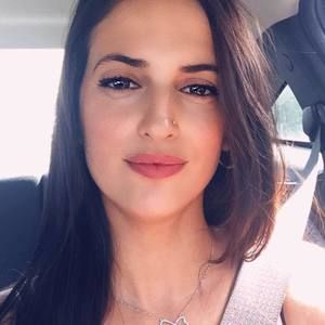 Meet your Posher, Cynthia